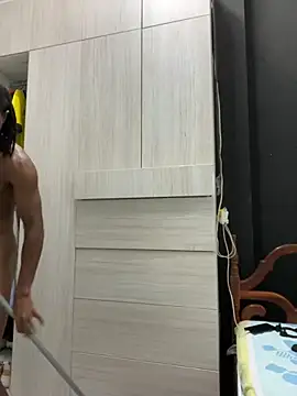 Snapshot of SlykaandpettterX chatting on 6, 11, 2025 SlykaandpettterX online show from 6, 11, 2025