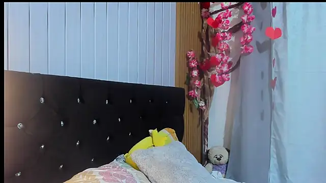 Snapshot of vicky__skinny_1 chatting on 25, 2, 2025 vicky skinny 1 online show from 25, 2, 2025