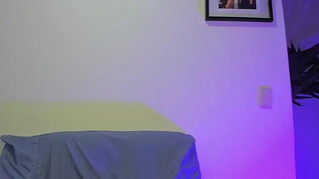 Snapshot of vicky__skinny_1 chatting on 8, 3, 2025 vicky skinny 1 online show from 8, 3, 2025