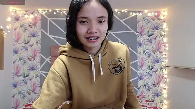 Snapshot of AmbarVanucci chatting on 14, 11, 2025 AmbarVanucci online show from 14, 11, 2025