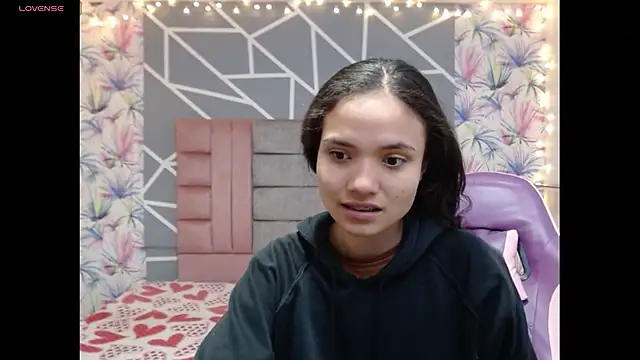Snapshot of AmbarVanucci chatting on 22, 11, 2025 AmbarVanucci online show from 22, 11, 2025