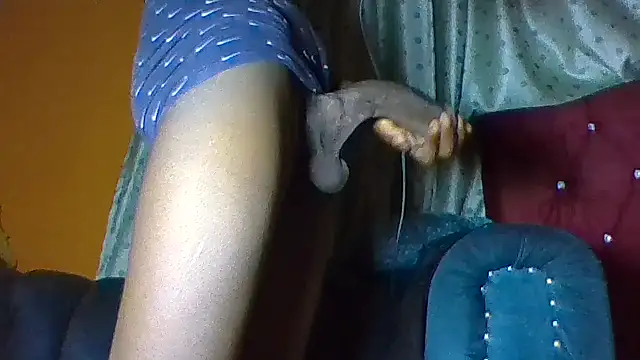 Snapshot of philippiano33 chatting on 4, 12, 2025 philippiano33 online show from 4, 12, 2025