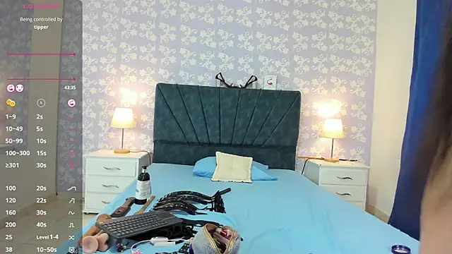 Snapshot of _nicolesweet chatting on 23, 9, 2025 nicolesweet online show from 23, 9, 2025