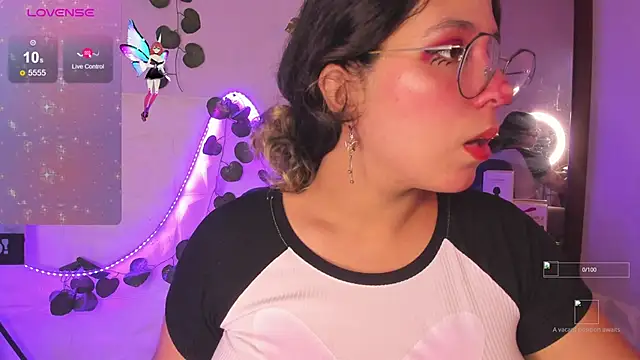 Snapshot of Ludovica6669 chatting on 14, 11, 2025 Ludovica6669 online show from 14, 11, 2025