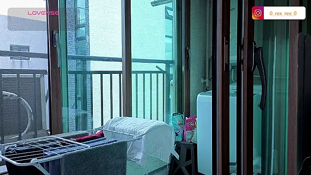 Snapshot of Doh728 chatting on 19, 10, 2025 Doh728 online show from 19, 10, 2025