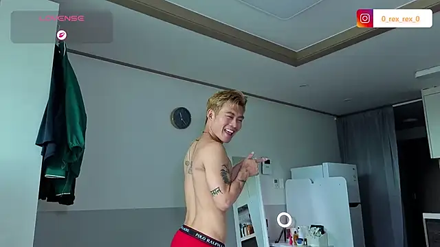 Snapshot of Doh728 chatting on 21, 10, 2025 Doh728 online show from 21, 10, 2025