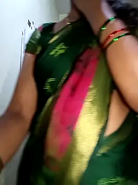 Snapshot of TeluguammayiMahi chatting on 13, 10, 2025 TeluguammayiMahi online show from 13, 10, 2025