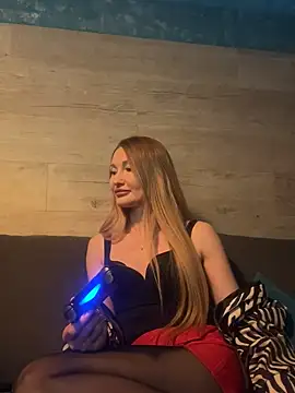 Snapshot of Sweet_Pussy2024 chatting on 5, 3, 2025 Sweet Pussy2024 online show from 5, 3, 2025