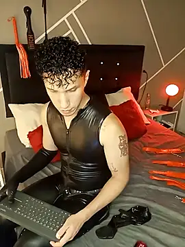 Snapshot of AngeloColleen chatting on 4, 10, 2025 AngeloColleen online show from 4, 10, 2025
