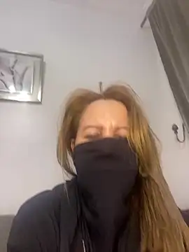 Snapshot of A-mal5 chatting on 9, 3, 2025 A-mal5 online show from 9, 3, 2025