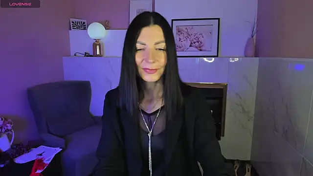 MonicaCheerful online show from 8, 2, 2025