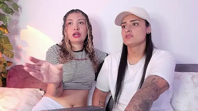 Snapshot of my_melody chatting on 1, 10, 2025 my melody online show from 1, 10, 2025