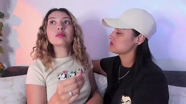 Snapshot of my_melody chatting on 14, 12, 2025 my melody online show from 14, 12, 2025