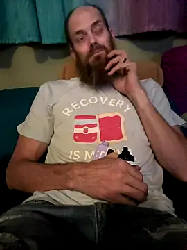 Snapshot of SUCKMEDEEP69 chatting on 14, 12, 2025 SUCKMEDEEP69 online show from 14, 12, 2025