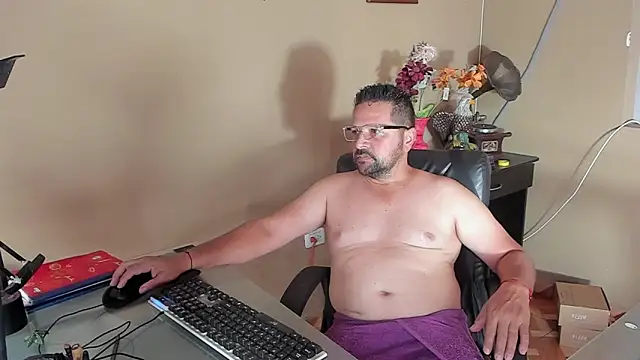 Snapshot of Daniel_08_8 chatting on 12, 10, 2025 Daniel 08 8 online show from 12, 10, 2025