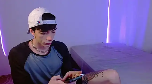 H3ll B0I online show from 11, 2, 2025