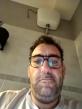 Snapshot of Hardasanut chatting on 9, 10, 2025 Hardasanut online show from 9, 10, 2025