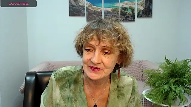 Snapshot of SexyGrandma_ chatting on 2, 2, 2025 SexyGrandma online show from 2, 2, 2025