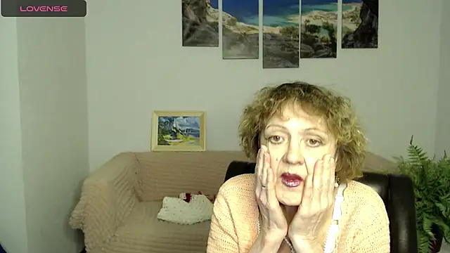 Snapshot of SexyGrandma_ chatting on 9, 2, 2025 SexyGrandma online show from 9, 2, 2025