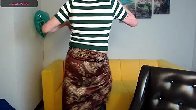 Snapshot of SexyGrandma_ chatting on 16, 3, 2025 SexyGrandma online show from 16, 3, 2025