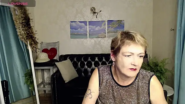 Snapshot of SexyGrandma_ chatting on 3, 10, 2025 SexyGrandma online show from 3, 10, 2025