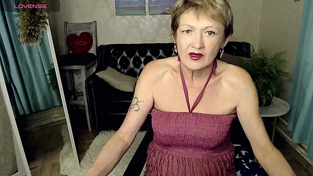 Snapshot of SexyGrandma_ chatting on 17, 10, 2025 SexyGrandma online show from 17, 10, 2025