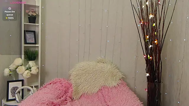 Snapshot of Holygirl_ chatting on 13, 3, 2025 Holygirl online show from 13, 3, 2025