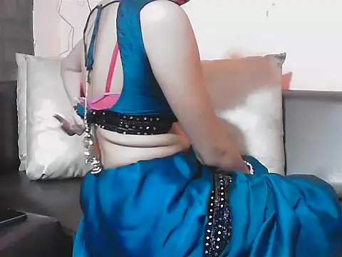 Snapshot of kajal__bhabhi_ chatting on 3, 3, 2025 kajal bhabhi online show from 3, 3, 2025