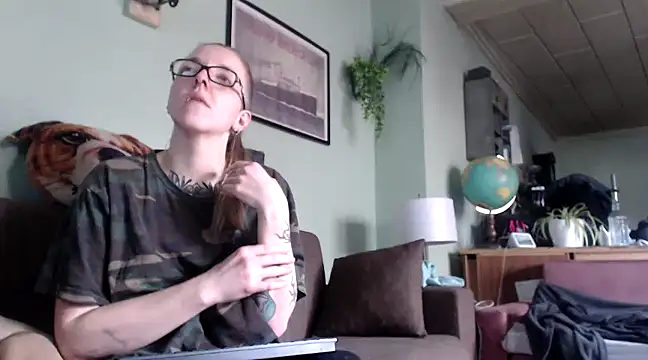 Snapshot of Astrid-Gilbert chatting on 26, 2, 2025 Astrid-Gilbert online show from 26, 2, 2025