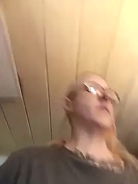 Snapshot of Astrid-Gilbert chatting on 29, 10, 2025 Astrid-Gilbert online show from 29, 10, 2025