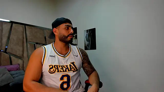 LeandroRusso online show from 3, 2, 2025