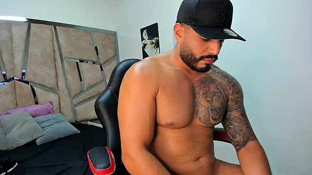 LeandroRusso online show from 4, 2, 2025