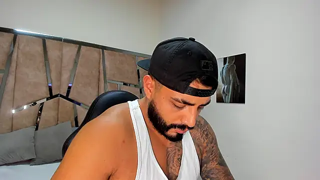 LeandroRusso online show from 9, 3, 2025