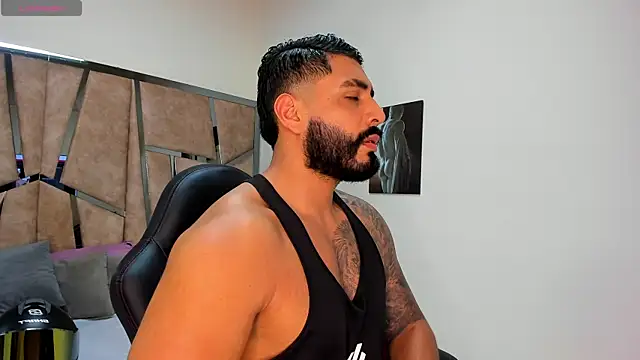 LeandroRusso online show from 18, 3, 2025