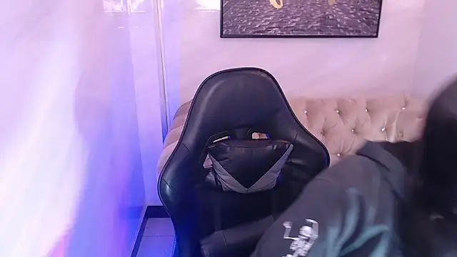 Hela v online show from 3, 3, 2026