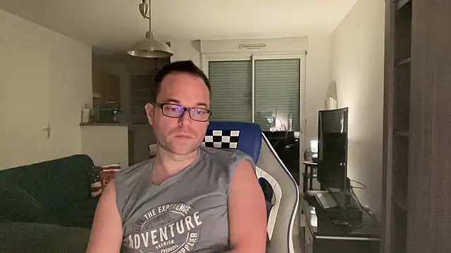 Funnyjul31 online show from 26, 1, 2025