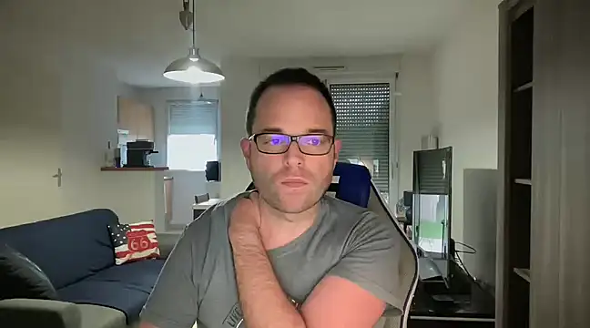 Funnyjul31 online show from 27, 1, 2025