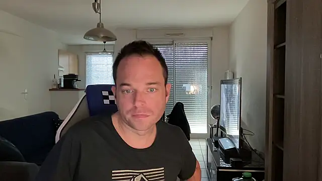 Funnyjul31 online show from 8, 2, 2025