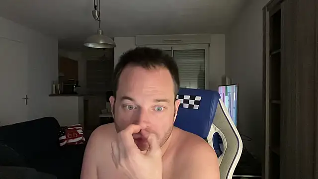 Funnyjul31 online show from 13, 2, 2025