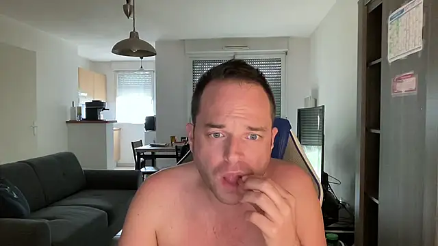 Funnyjul31 online show from 12, 3, 2025