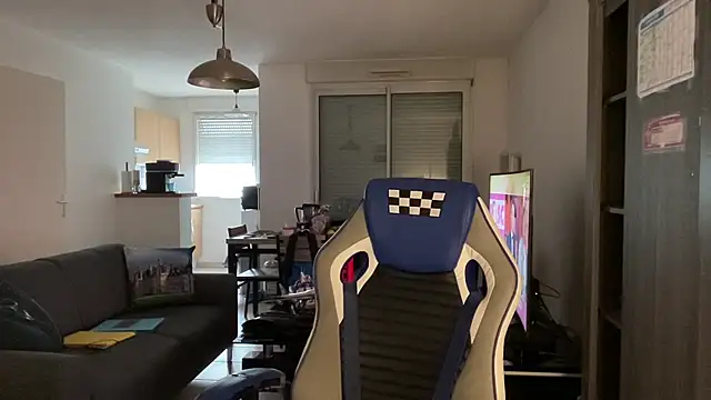 Funnyjul31 online show from 18, 3, 2025