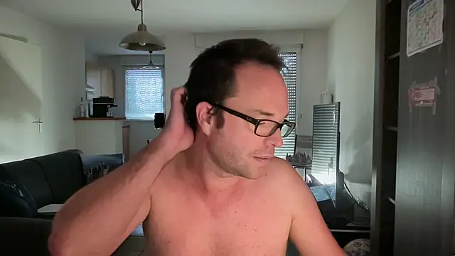 Funnyjul31 online show from 10, 10, 2025