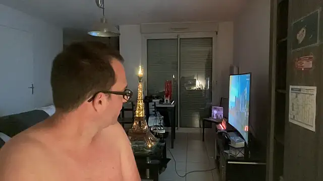 Funnyjul31 online show from 18, 4, 2026