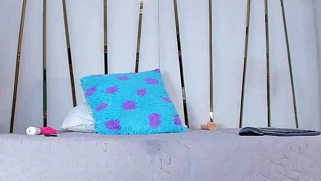 violet gray  online show from 2, 2, 2025