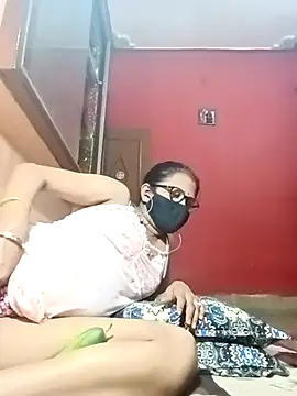 Snapshot of runi31 chatting on 4, 10, 2025 runi31 online show from 4, 10, 2025