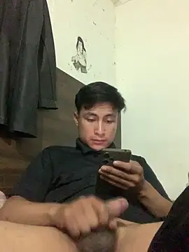 EduardoEspinoza12 online show from 5, 5, 2026
