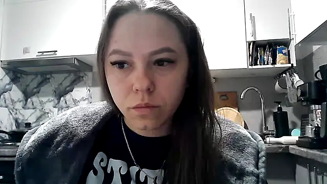 Snapshot of Misssweet_s chatting on 8, 11, 2025 Misssweet s online show from 8, 11, 2025