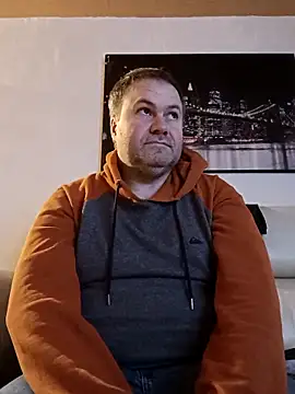 Snapshot of Pourleplasirs chatting on 19, 2, 2025 Pourleplasirs online show from 19, 2, 2025