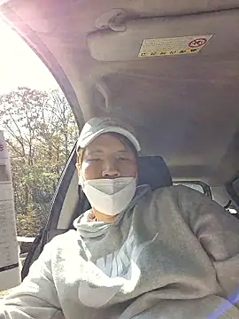 Tyyyggjju online show from 5, 11, 2025