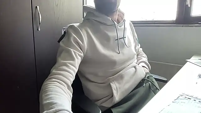 bullyboyy online show from 14, 3, 2025